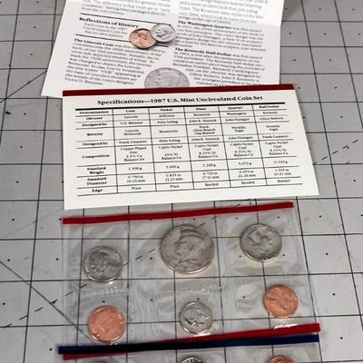 1987 uncirculated Mint Coin Set 