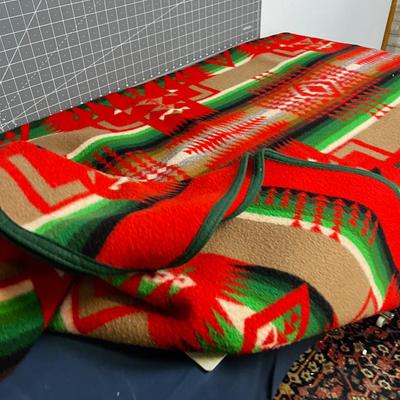 PENDLETON Red and Green 