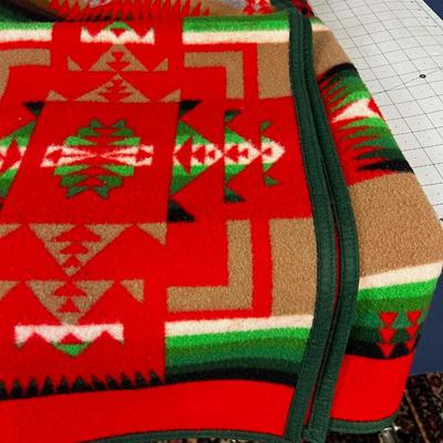 PENDLETON Red and Green 