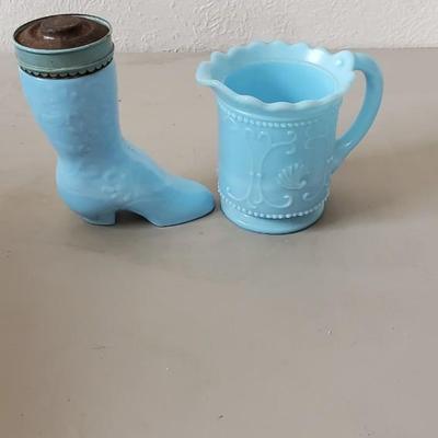 Avon perfume boot bottle,a blue