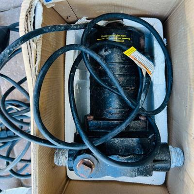 Portable Utility Pump and Floats (G-JM)
