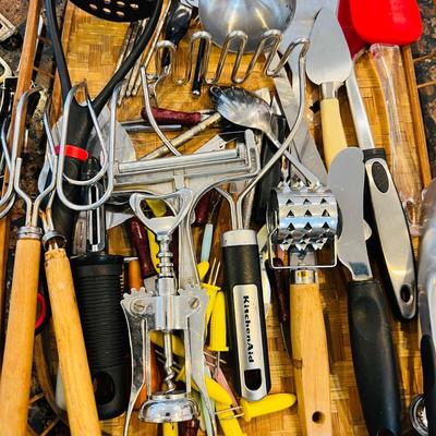 Kitchen Utensils  (K-JM)