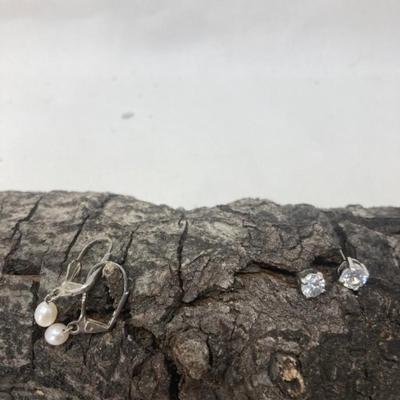 Lot of Earrings