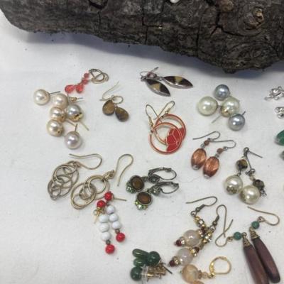 Lot of Earrings