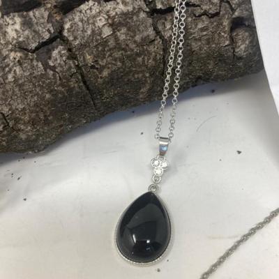 Lot of costume jewelery