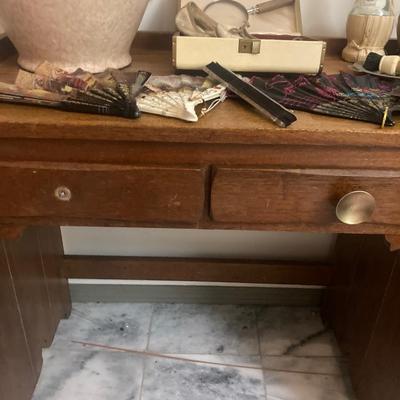 Lot of vintage items