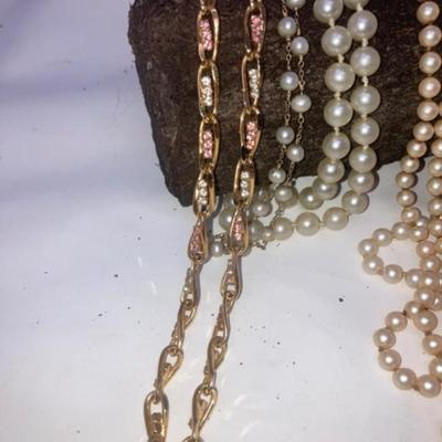 Lot of necklaces