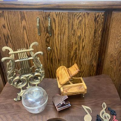 Lot of music items and trays