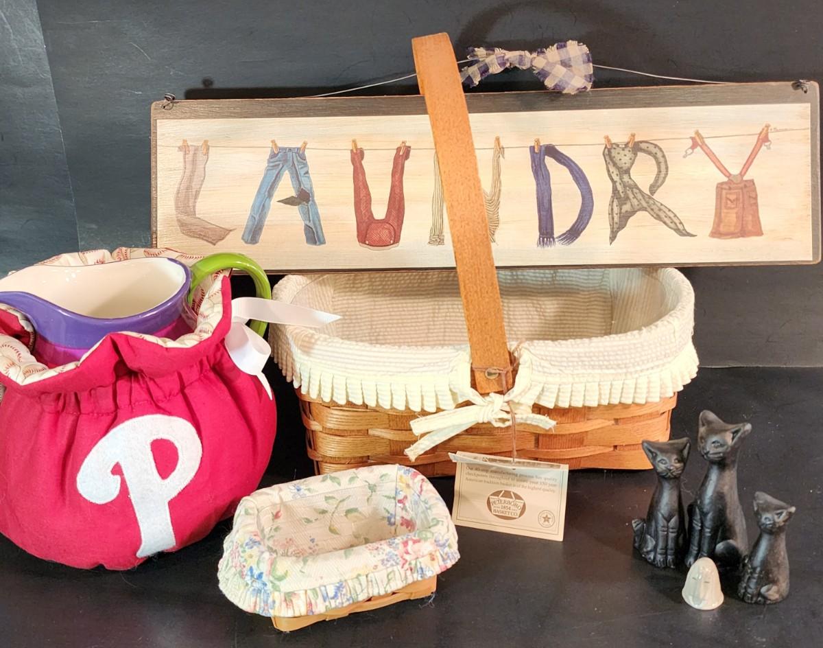 LOT 28 Peterboro and Longaberger baskets with cloth liners, lil