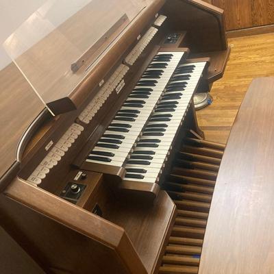 Allen Digital Computer Organ and Speakers