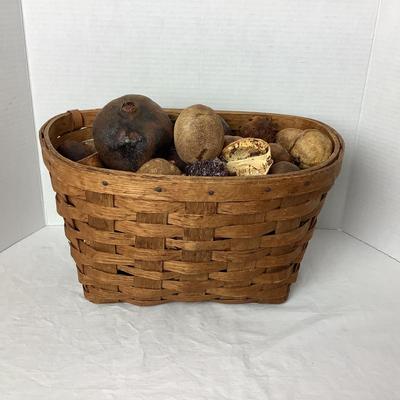 714 Basket of Real Authentic Dried Fruits