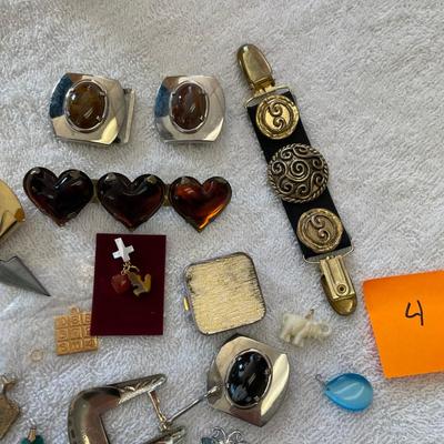 Lot of Misc Jewelry Ladies Buckles