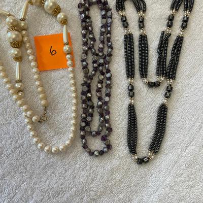 Lot of 3 necklaces
