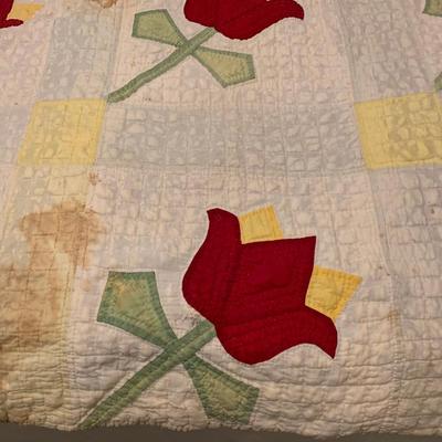 Hand sewn quilt w tulip flower design