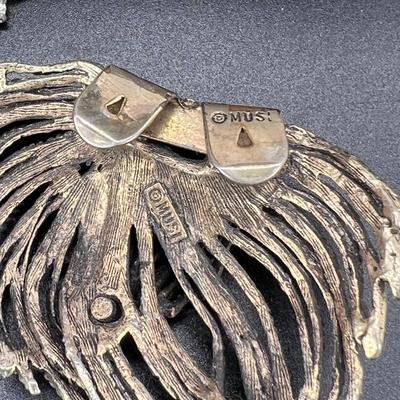 Shoe clips, pins, earrings, pin