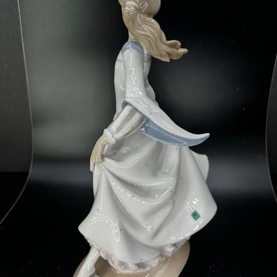 Lladro "Cinderellaâ€™s Lost Slipper "