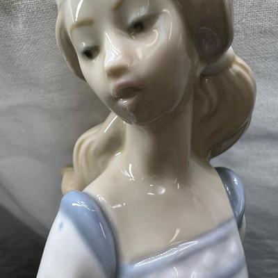 Lladro "Cinderellaâ€™s Lost Slipper "