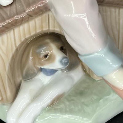 lladro 7621  "Pick of the litter" Figurine