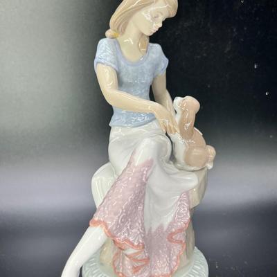 LLADRO #7612 "PICTURE PERFECT"