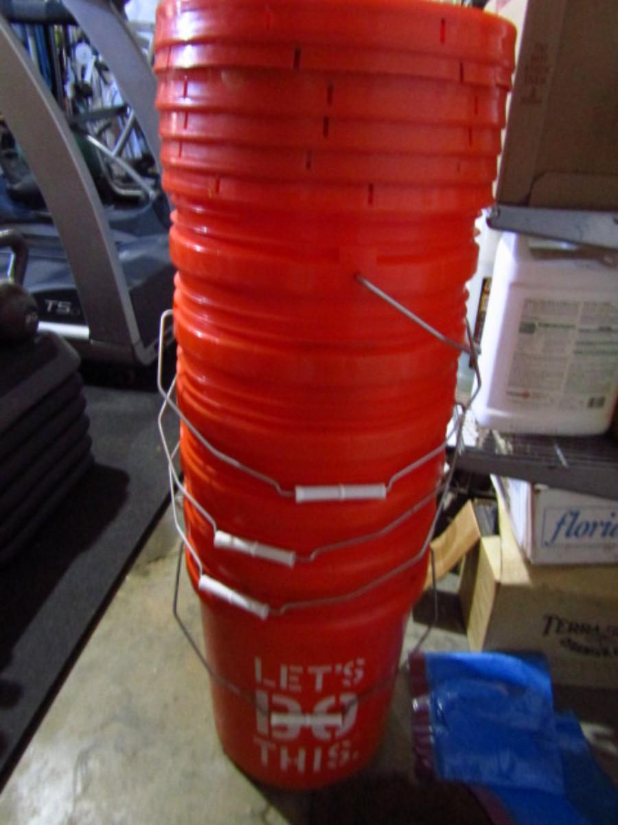 5 Gallon Buckets with Handle and Lid 6 Pieces (G)