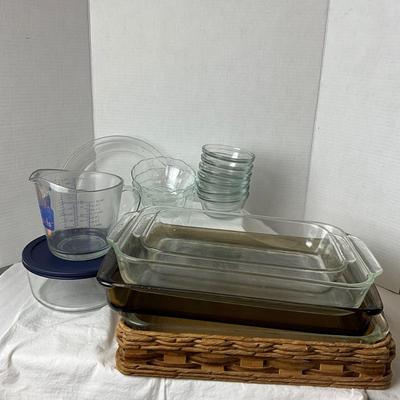 759 Lot of Pyrex Baking Dishes