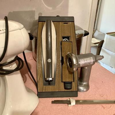Pots and appliance lot