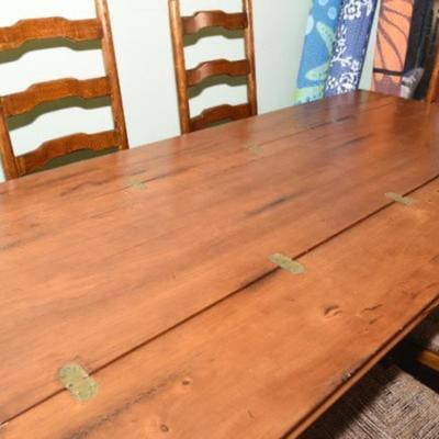 Dining Room Table with 6 chairs