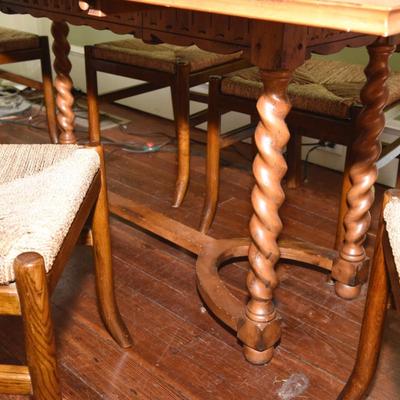 Dining Room Table with 6 chairs