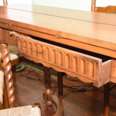 Dining Room Table with 6 chairs