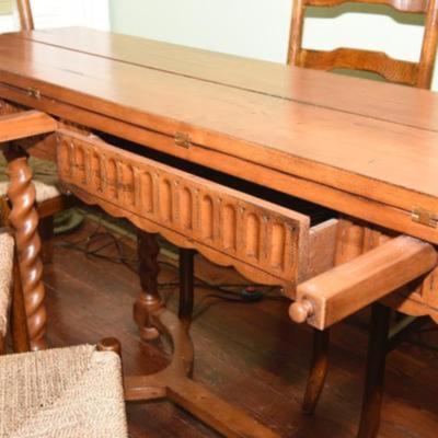 Dining Room Table with 6 chairs