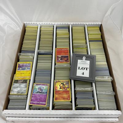 -4- POKÃ‰MON | Large Bulk Box of PokÃ©mon Cards