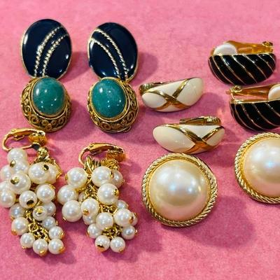 Lot of 6 Vintage Gold Tone Clip On Earrings