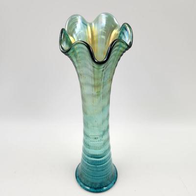 VINTAGE IMPERIAL RIPPLE GREEN CARNIVAL GLASS VASE