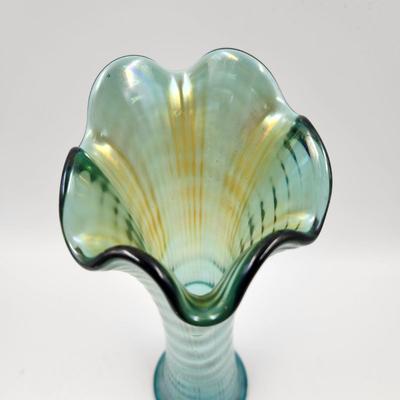 VINTAGE IMPERIAL RIPPLE GREEN CARNIVAL GLASS VASE