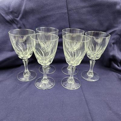 VINTAGE FLAMENCO 6 CRYSTAL GOBLETS W/ ORIGINAL BOX