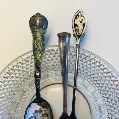 Lot 227R: Sterling Silver Souvenir Spoons (170.81 grams)