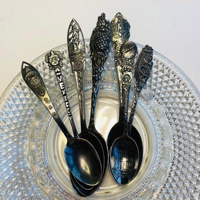 Lot 224: Sterling Silver Souvenir Spoons (101.87 grams)