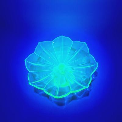 VINTAGE VASELINE GLASS FLOWER PEDESTAL GLASS COLLECTABLE