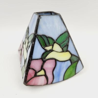 TIFFANY STYLE STAINED GLASS HUMMINGBIRD SHADE