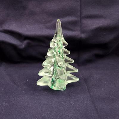 HAND BLOWN GLASS GREEN & CLEAR GLASS TREE