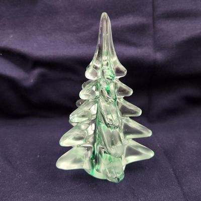 HAND BLOWN GLASS GREEN & CLEAR GLASS TREE