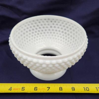 VINTAGE MILK GLASS HOBNAIL LAMP SHADE