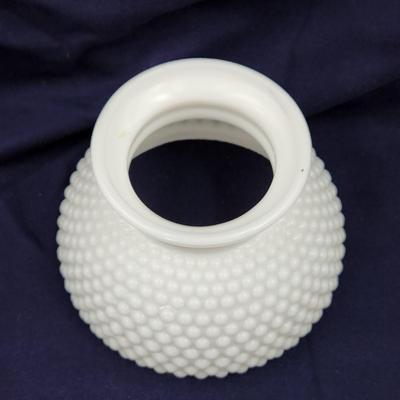 VINTAGE MILK GLASS HOBNAIL LAMP SHADE