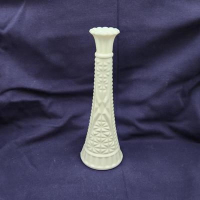 VINTAGE STARS & BARS PATTERN MILK GLASS VASE