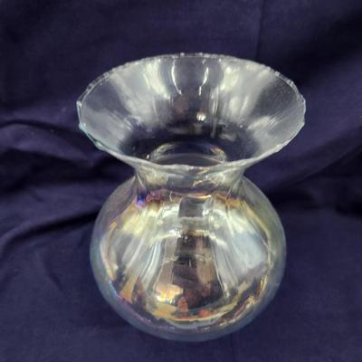 BEAUTIFUL IRIDESCENT GLASS OIL LAMP SHADE
