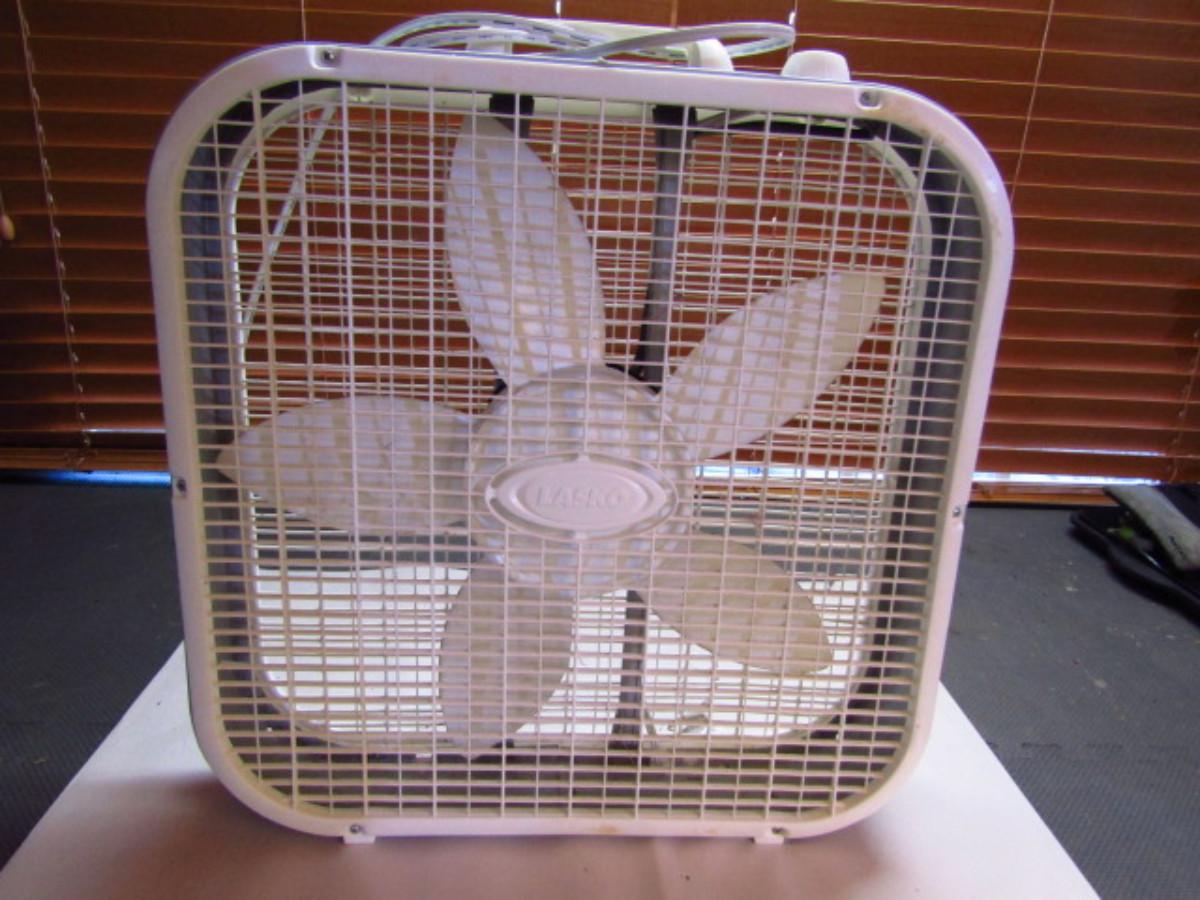 Lasko Box Fan 20 Inch (G)