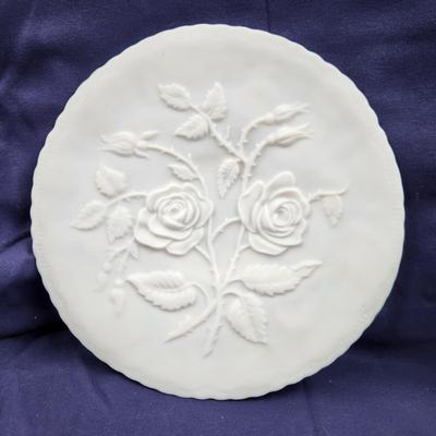 VINTAGE FROSTED MILK GLASS EMBOSS3D ROSES IMPERIAL GLASS SERVING PLATE