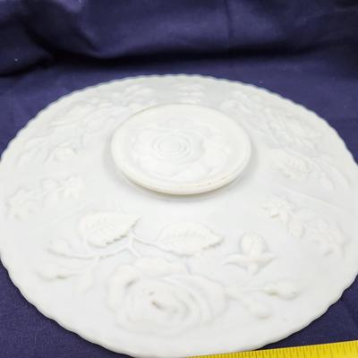 VINTAGE FROSTED MILK GLASS EMBOSS3D ROSES IMPERIAL GLASS SERVING PLATE