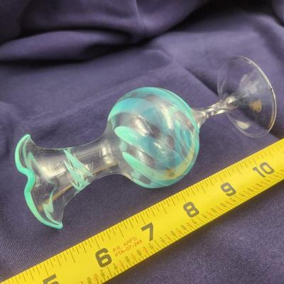 LIGHT WEIGHT HAND BLOWN SWIRL PATTERN GLASS VASE