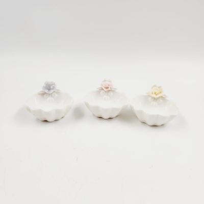 VINTAGE BONE CHIN ARDALT MINI SCALLOPED SHELL BOWL SET